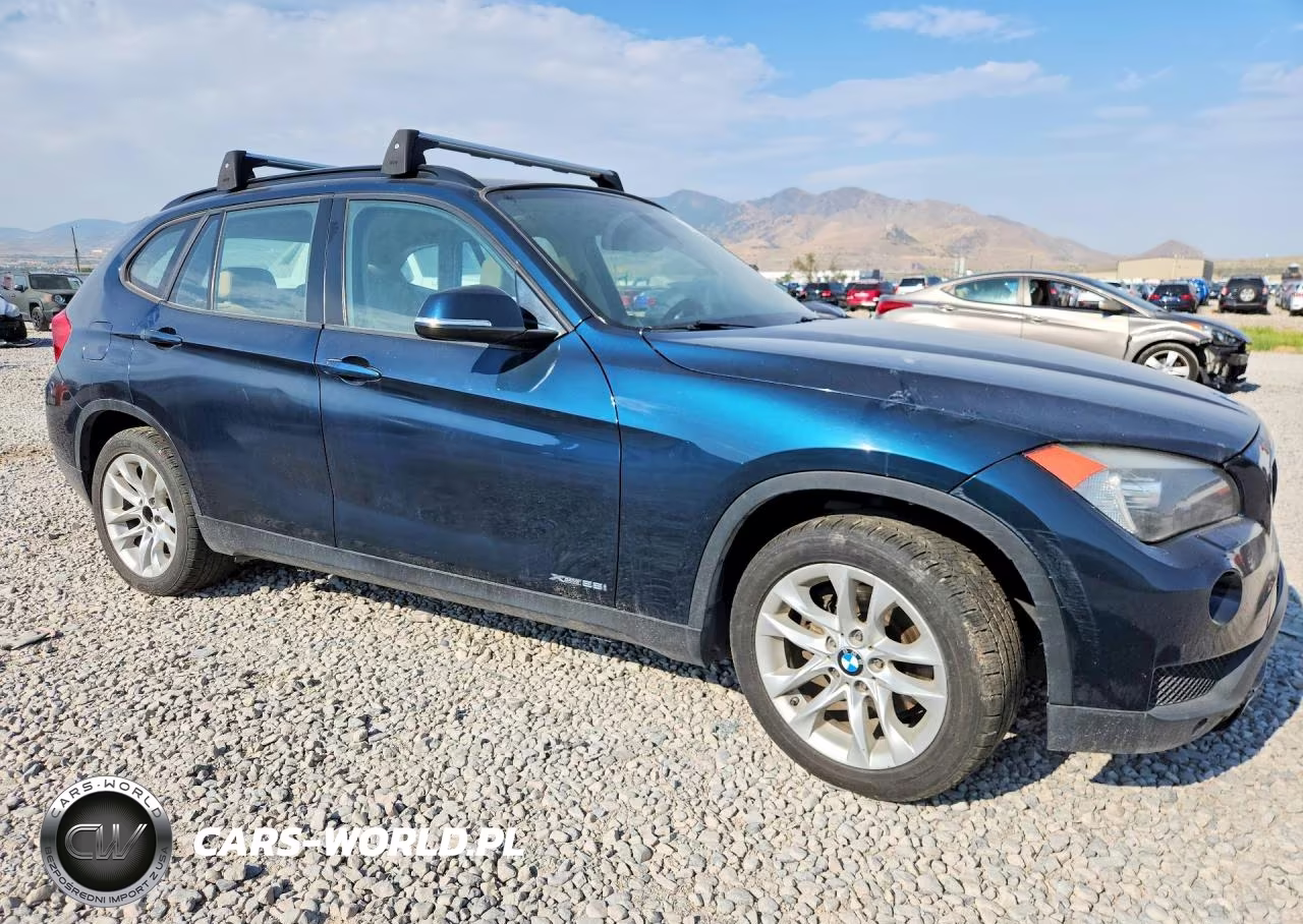 2015 BMW X1 xDrive28I VIN:WBAVL1C57FVY37511 - 4