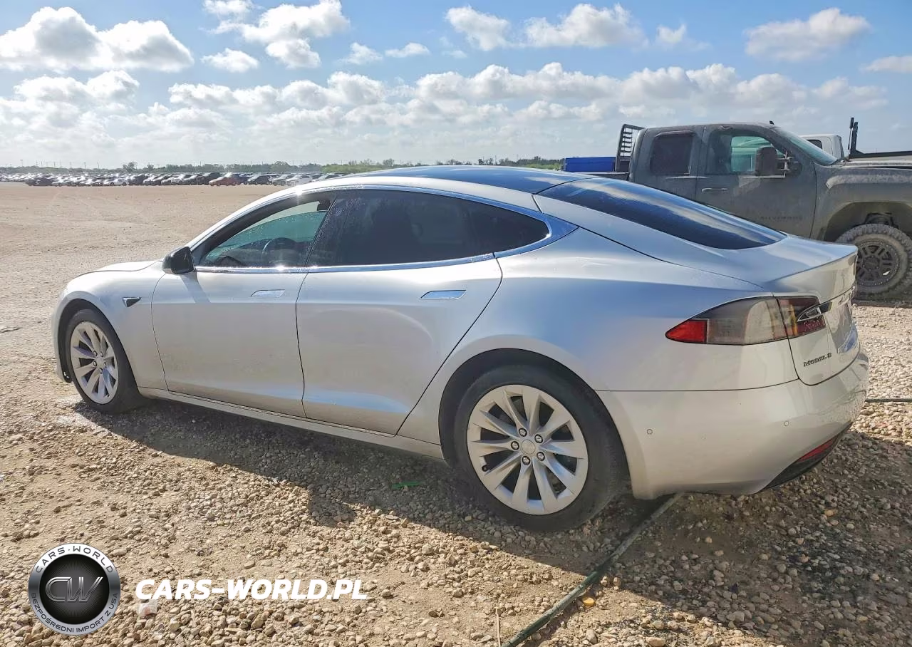 2017 Tesla Model S VIN:5YJSA1E15HF206781 - 2
