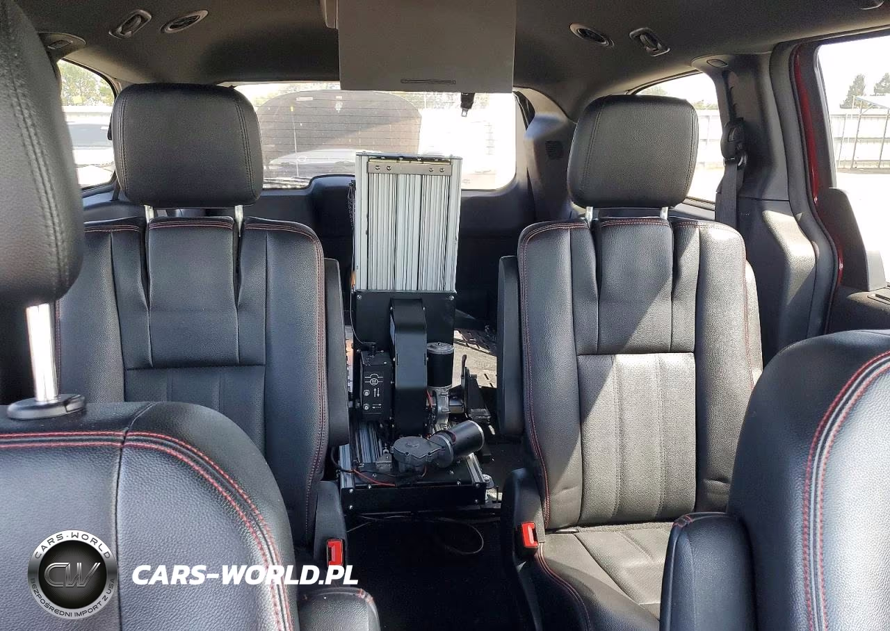 2019 Dodge Grand Caravan Gt VIN:2C4RDGEG9KR770152 - 10