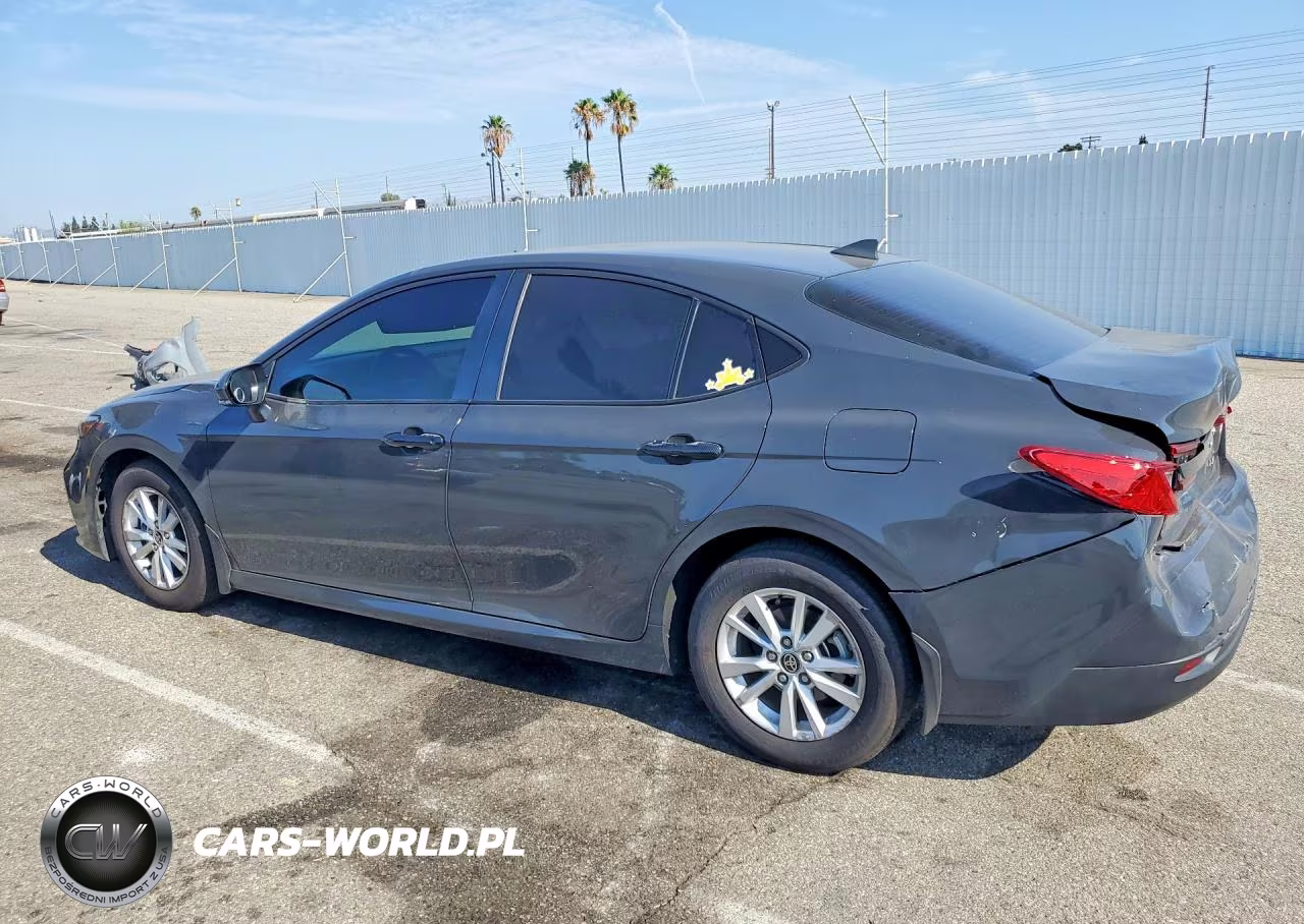 2025 Toyota Camry Le VIN:4T1DAACKXSU018773 - 2