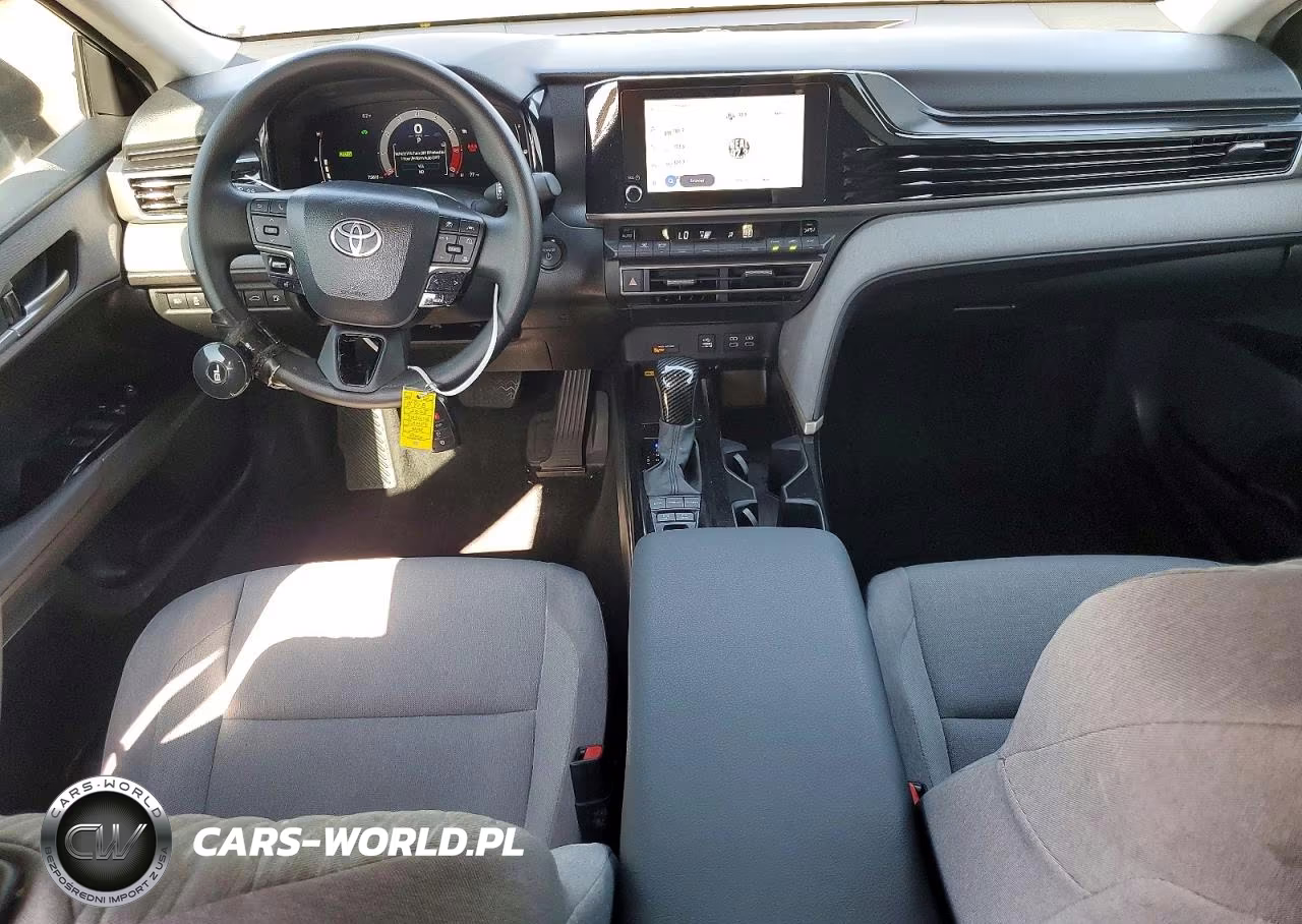 2025 Toyota Camry Le VIN:4T1DAACKXSU018773 - 8
