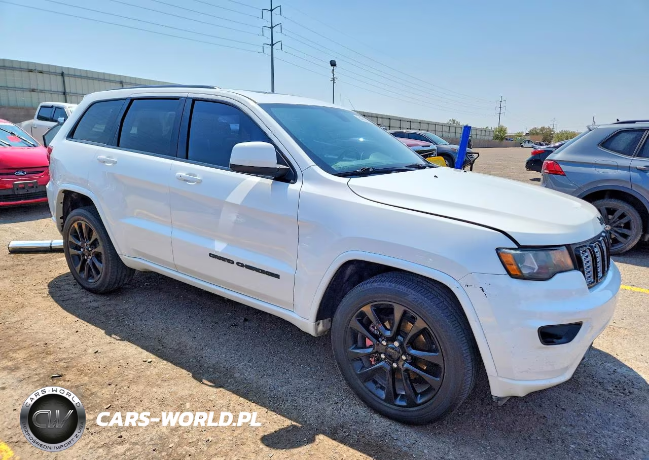 2018 Jeep Grand Cherokee Laredo VIN:1C4RJFAG0JC287312 - 4