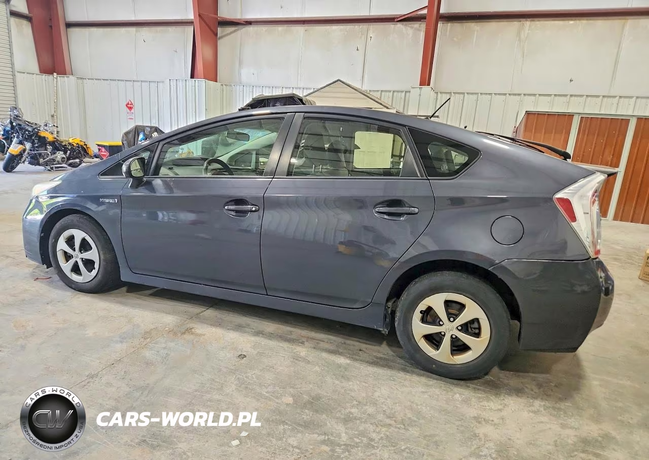 2013 Toyota Prius Two VIN:JTDKN3DU8D1684305 - 2