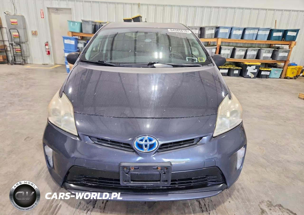 2013 Toyota Prius Two VIN:JTDKN3DU8D1684305 - 5