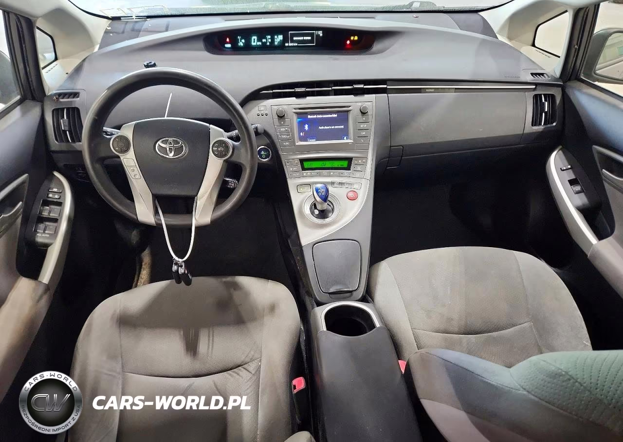 2013 Toyota Prius Two VIN:JTDKN3DU8D1684305 - 8