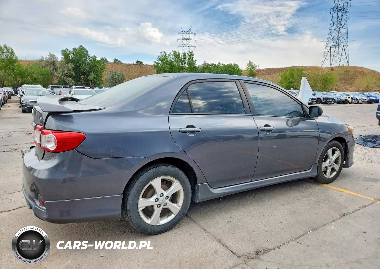 2013 Toyota Corolla S VIN:2T1BU4EEXDC061425 - 3