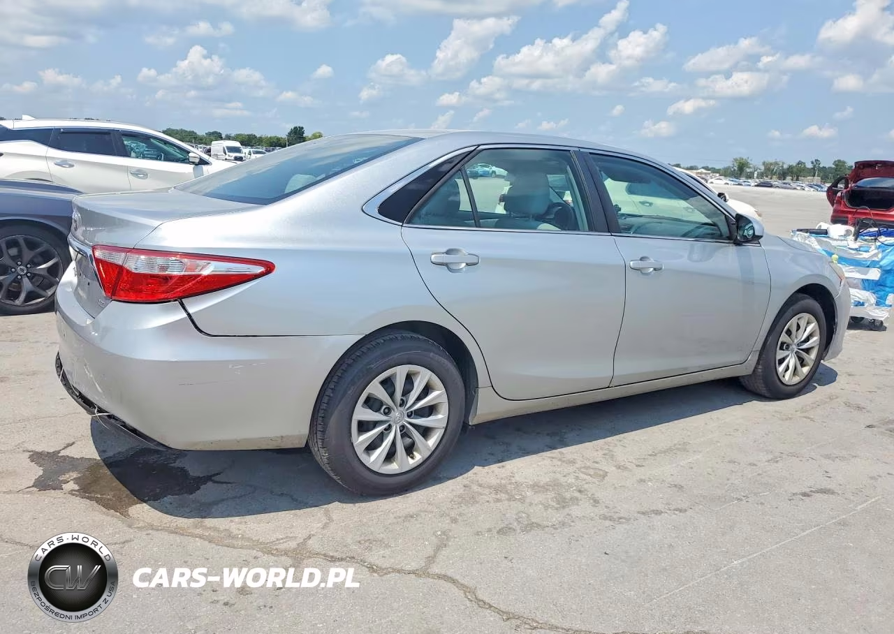 2016 Toyota Camry Le VIN:4T4BF1FK2GR533428 - 3