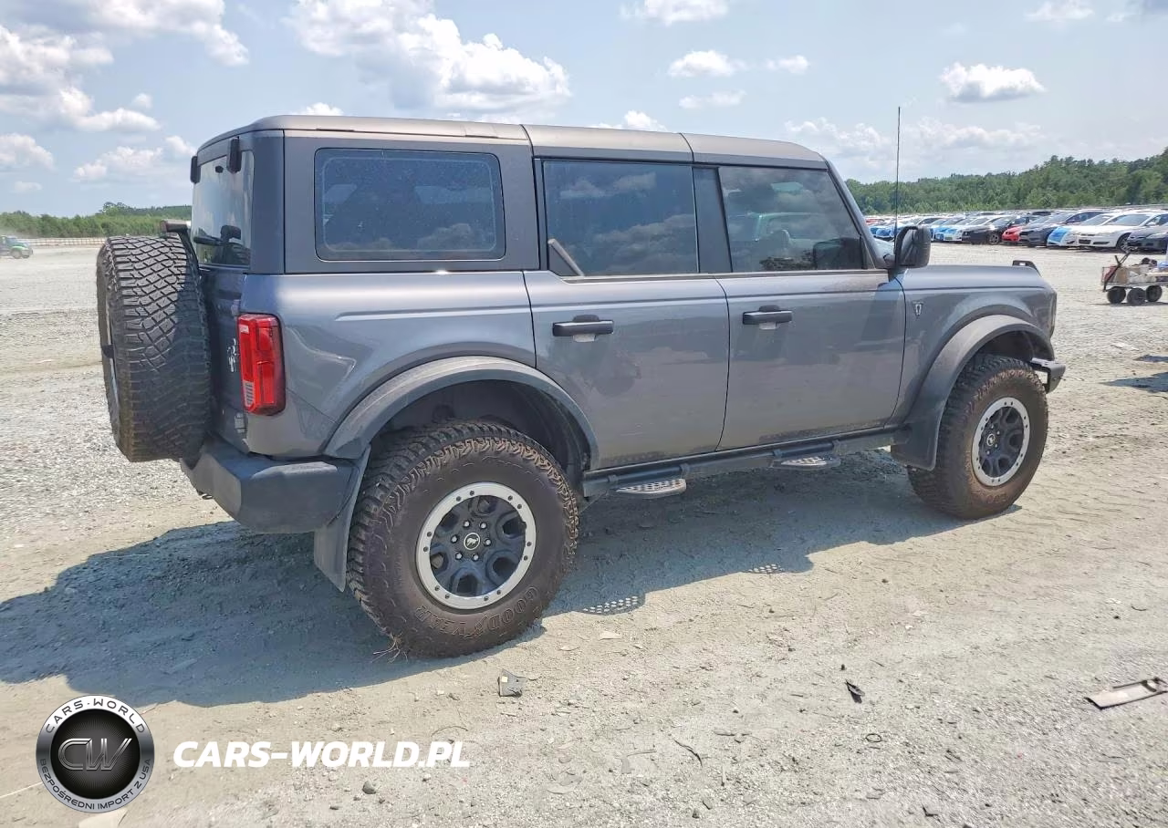 2022 Ford Bronco Base VIN:1FMEE5DP2NLA71942 - 3