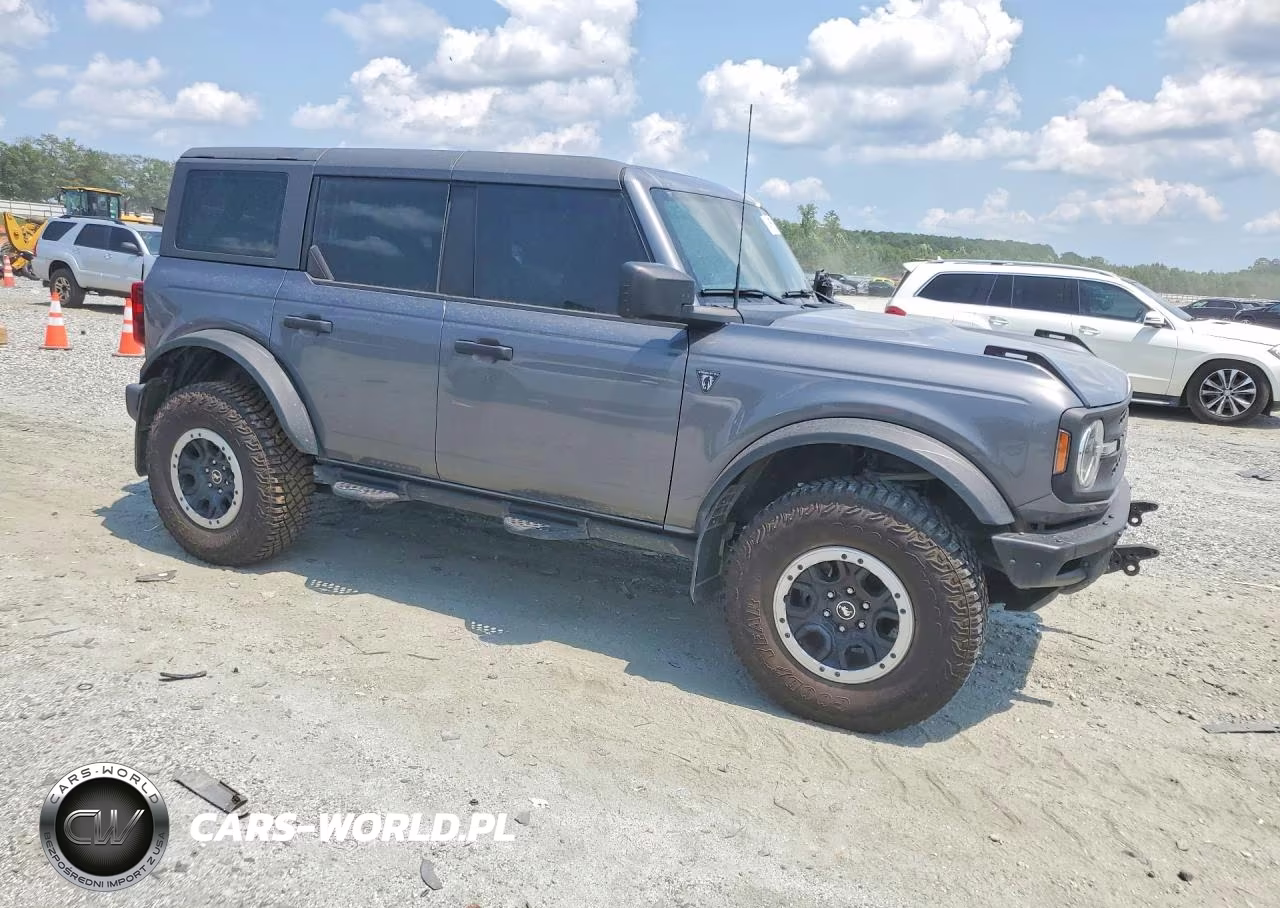 2022 Ford Bronco Base VIN:1FMEE5DP2NLA71942 - 4
