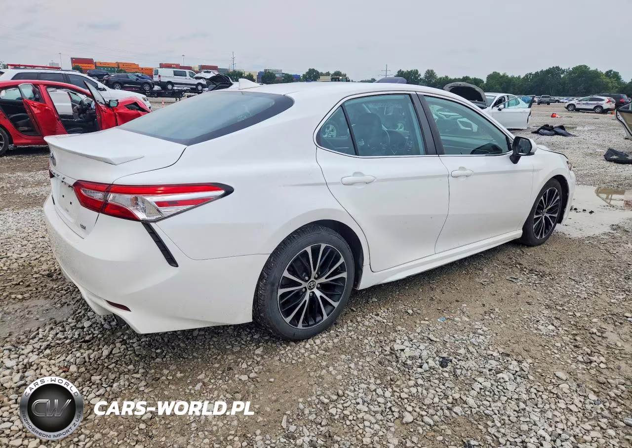 2020 Toyota Camry Se VIN:4T1G11AKXLU947346 - 3
