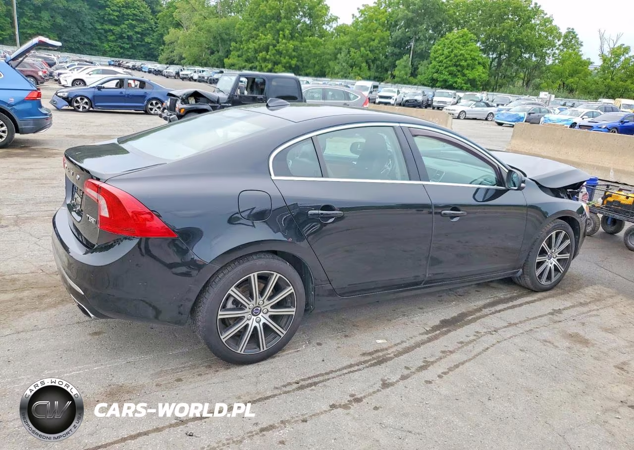 2018 Volvo S60 Inscription VIN:LYV402TK8JB190404 - 3