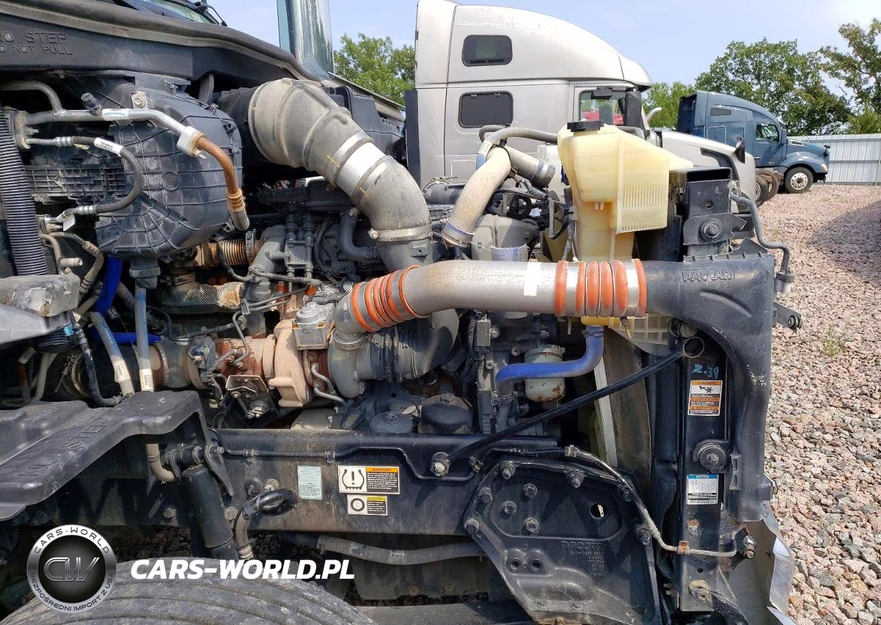 2020 Peterbilt 579 Semi Truck VIN:1XPBDP9X4LD627544 - 11