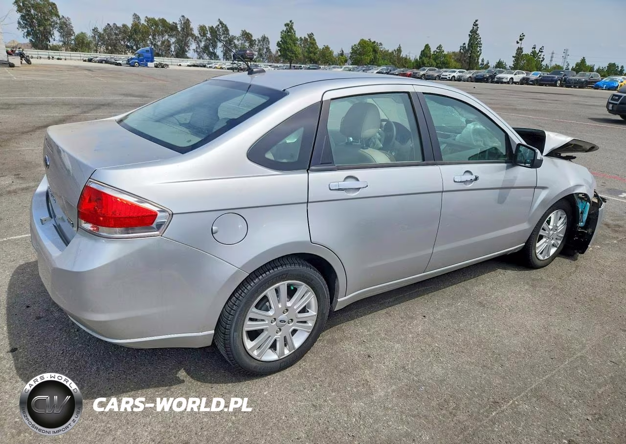 2010 Ford Focus Sel VIN:1FAHP3HN1AW292262 - 3