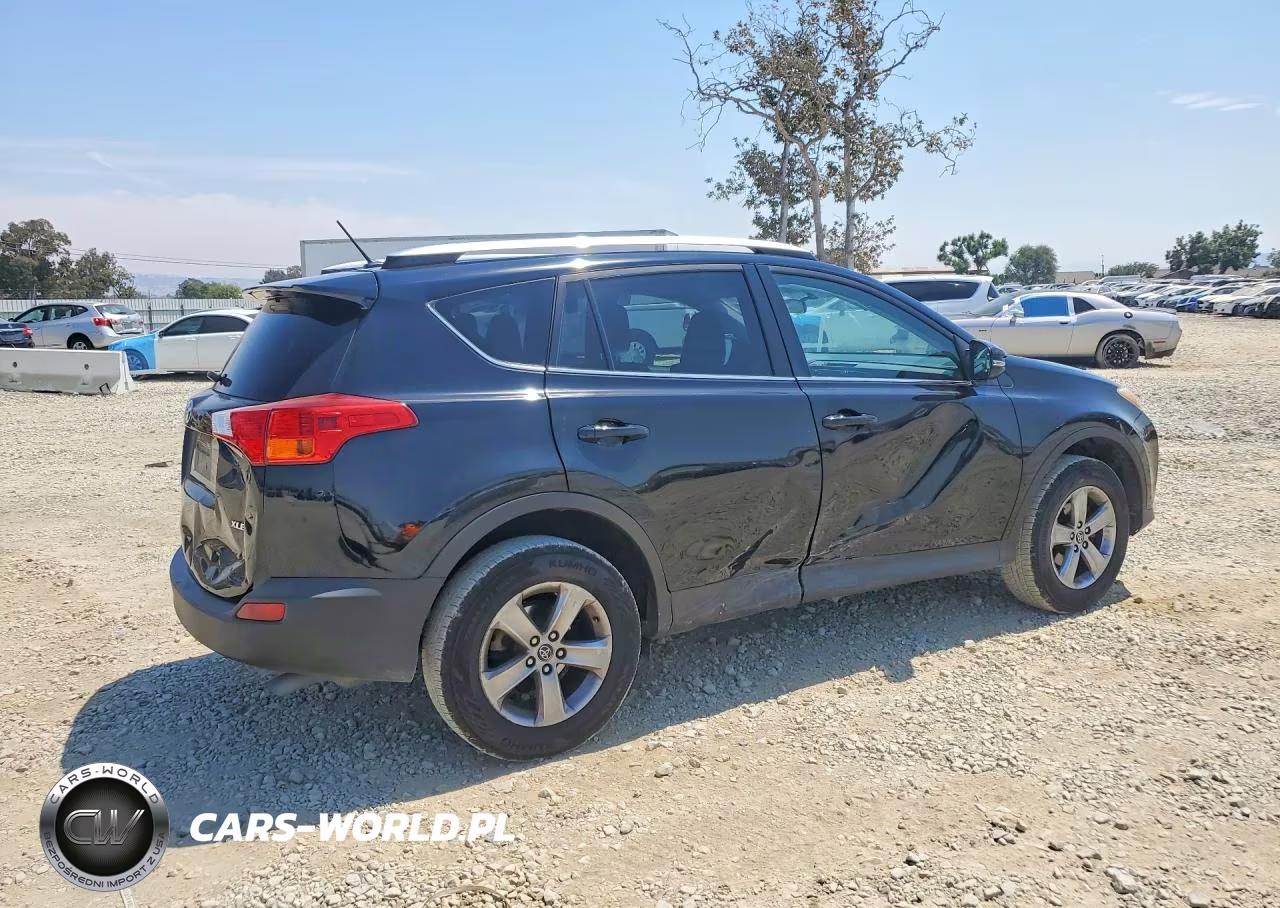 2015 Toyota Rav4 Xle VIN:2T3WFREVXFW220199 - 3