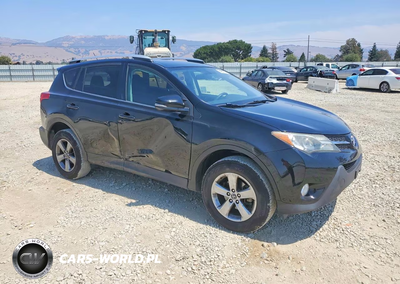 2015 Toyota Rav4 Xle VIN:2T3WFREVXFW220199 - 4