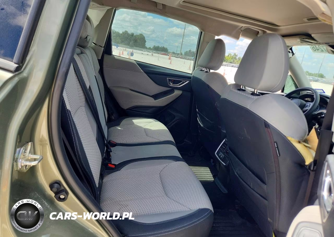 2021 Subaru Forester Premium VIN:JF2SKAJC8MH437769 - 10
