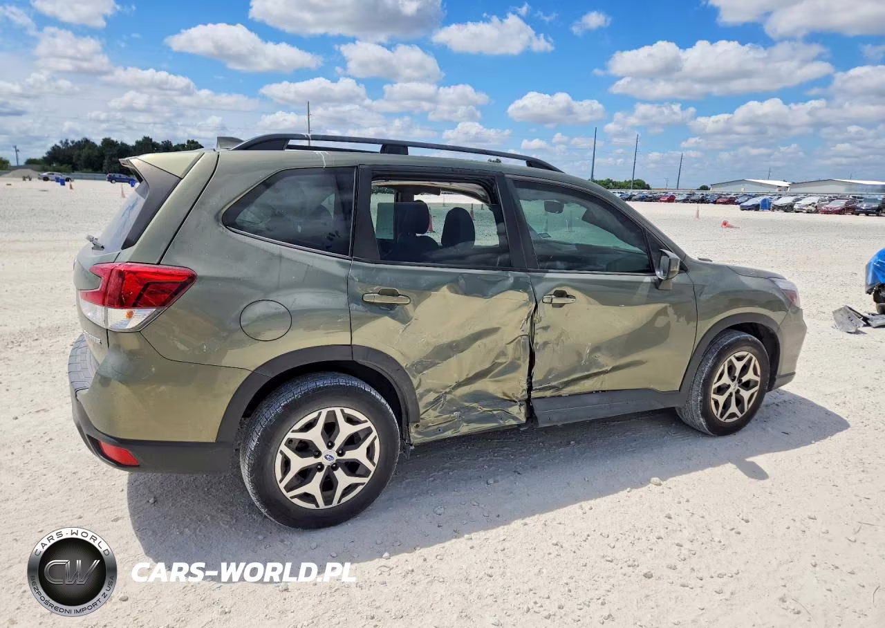 2021 Subaru Forester Premium VIN:JF2SKAJC8MH437769 - 3
