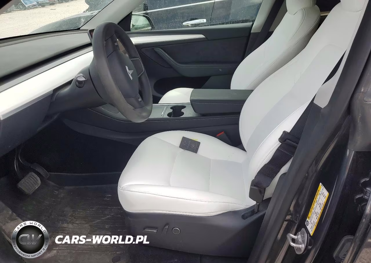 2025 Tesla Model Y VIN:7SAYGAEE3SF269478 - 7