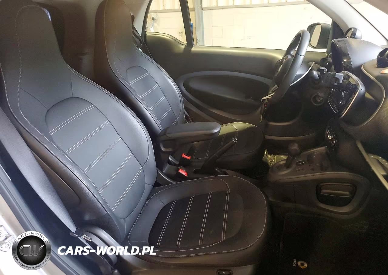 2018 Smart Fortwo VIN:WMEFJ9BA5JK283701 - 10