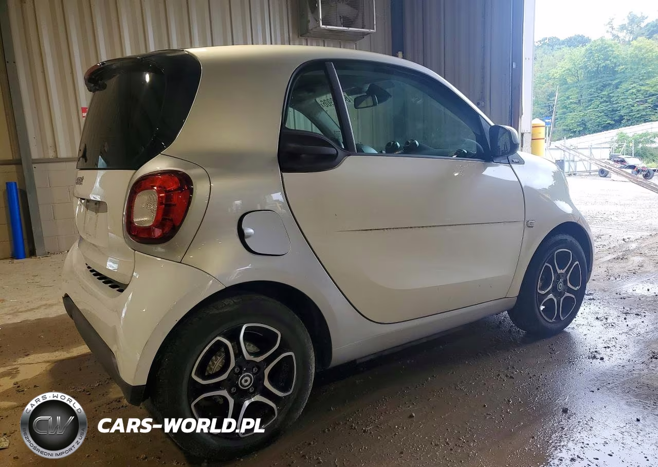 2018 Smart Fortwo VIN:WMEFJ9BA5JK283701 - 3