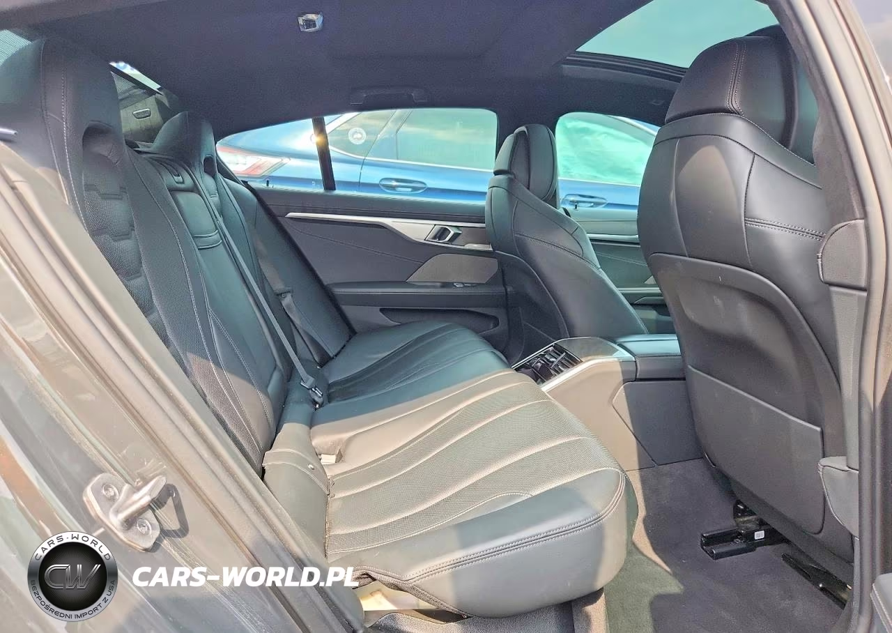 2024 BMW 840I VIN:WBAGV2C06RCP13405 - 10