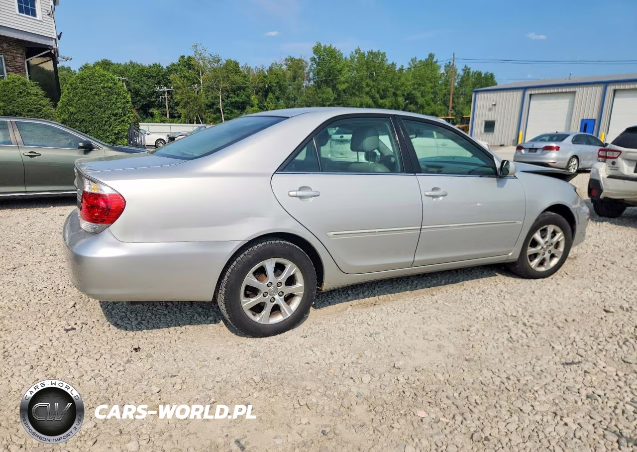 2005 Toyota Camry Xle V6 VIN:4T1BF30K05U104736 - 3