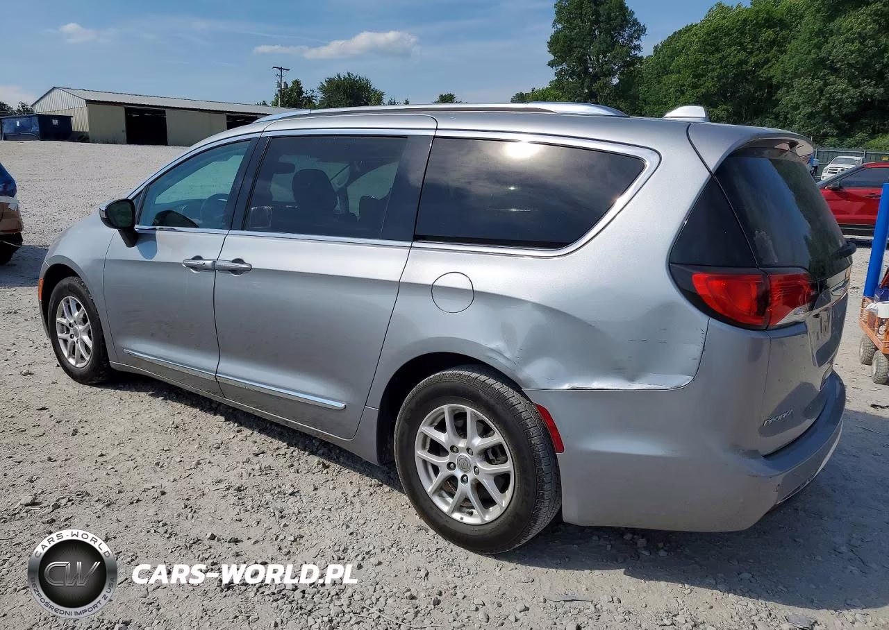 2020 Chrysler Pacifica Touring L VIN:2C4RC1BG5LR279681 - 2