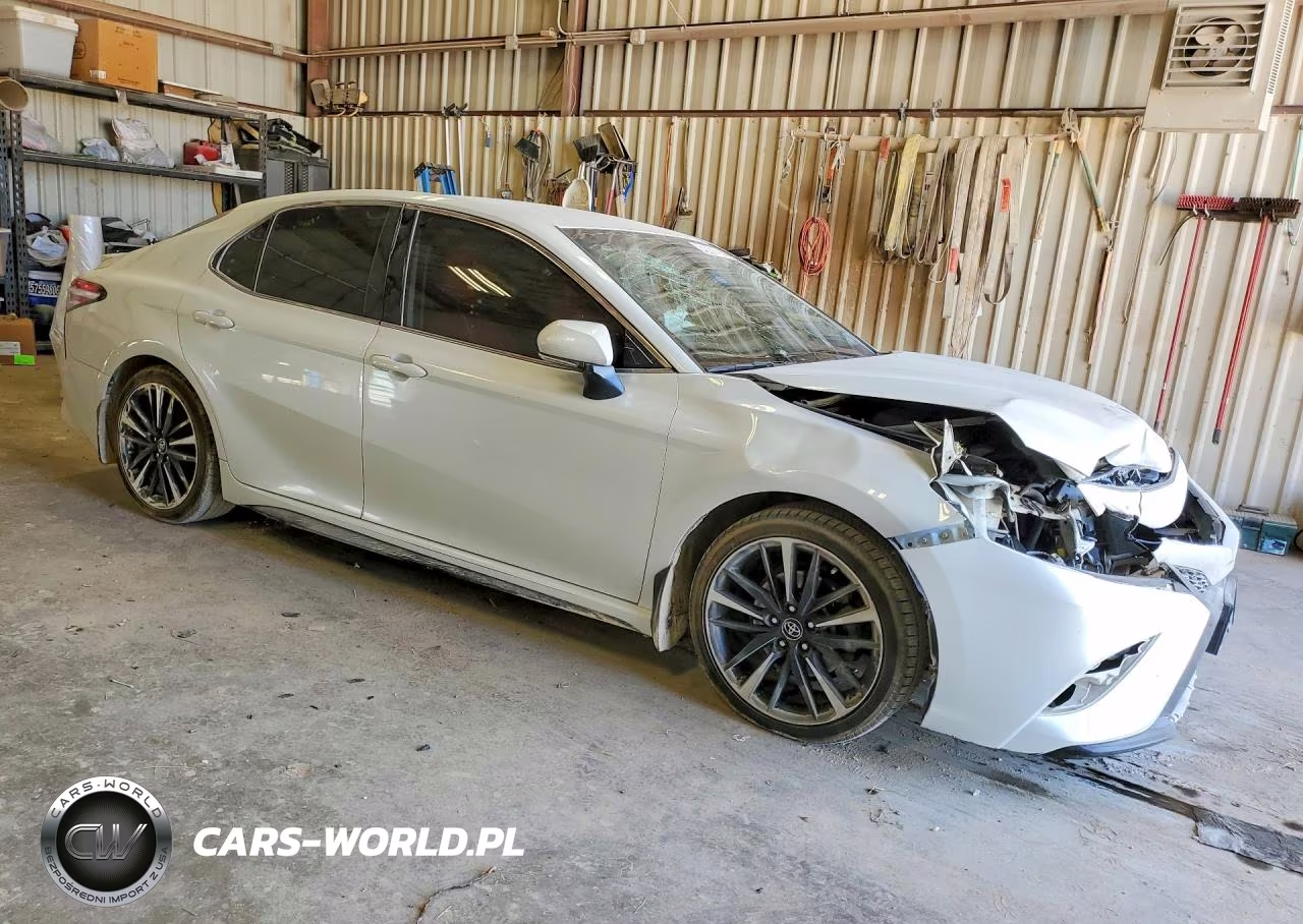 2020 Toyota Camry Xse VIN:4T1K61AK9LU863921 - 4