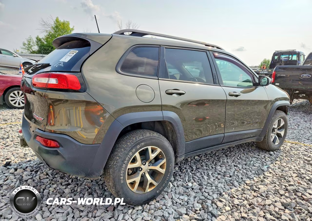 2016 Jeep Cherokee Trailhawk VIN:1C4PJMBS2GW133657 - 3