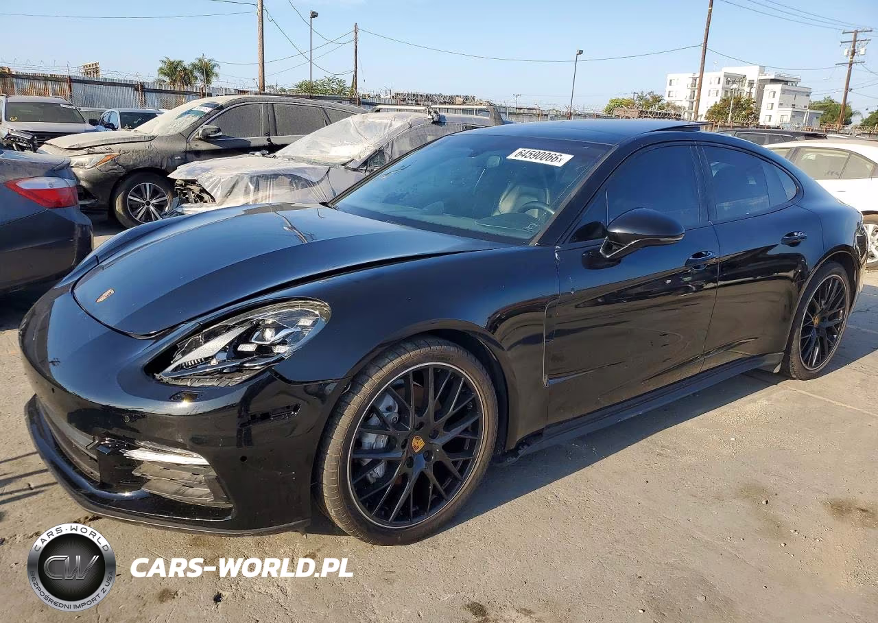 2018 Porsche Panamera 4 – zdjęcie 1 z 12