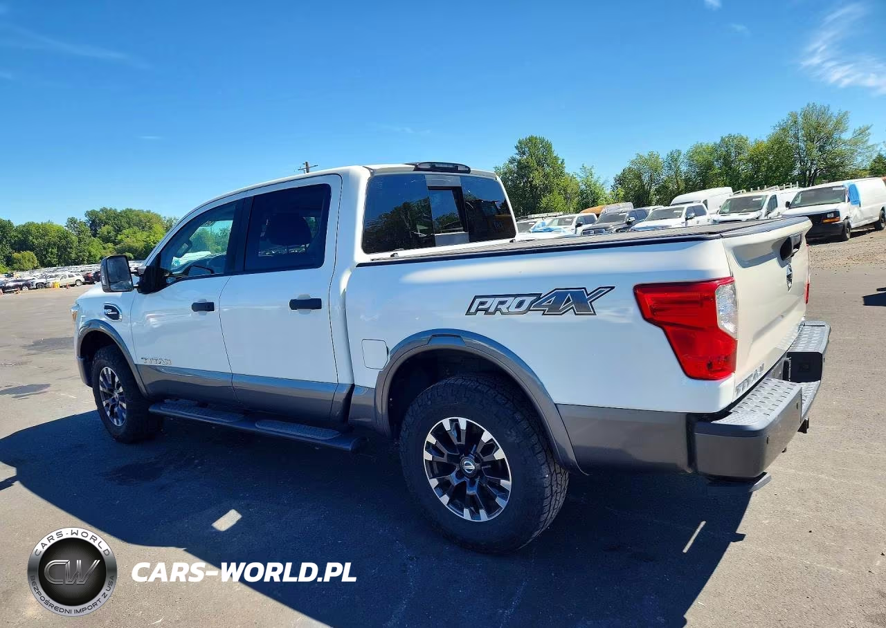 2017 Nissan Titan Pro-4X VIN:1N6AA1E59HN533262 - 2