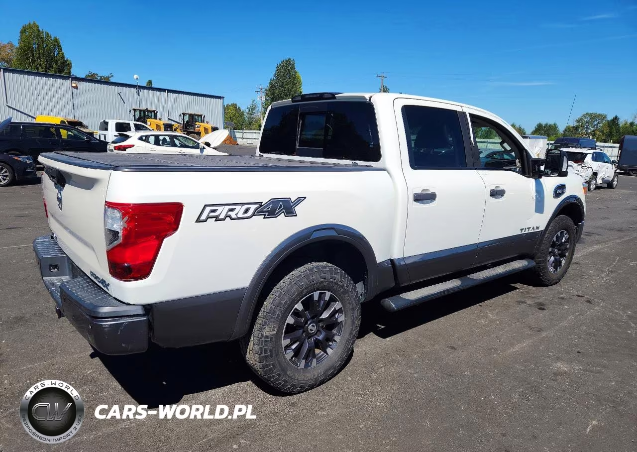 2017 Nissan Titan Pro-4X VIN:1N6AA1E59HN533262 - 3