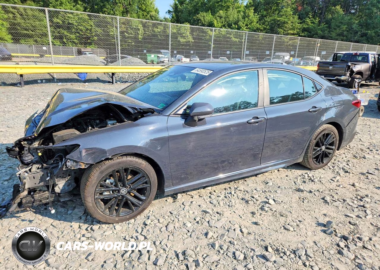2025 Toyota Camry Se – zdjęcie 1 z 12