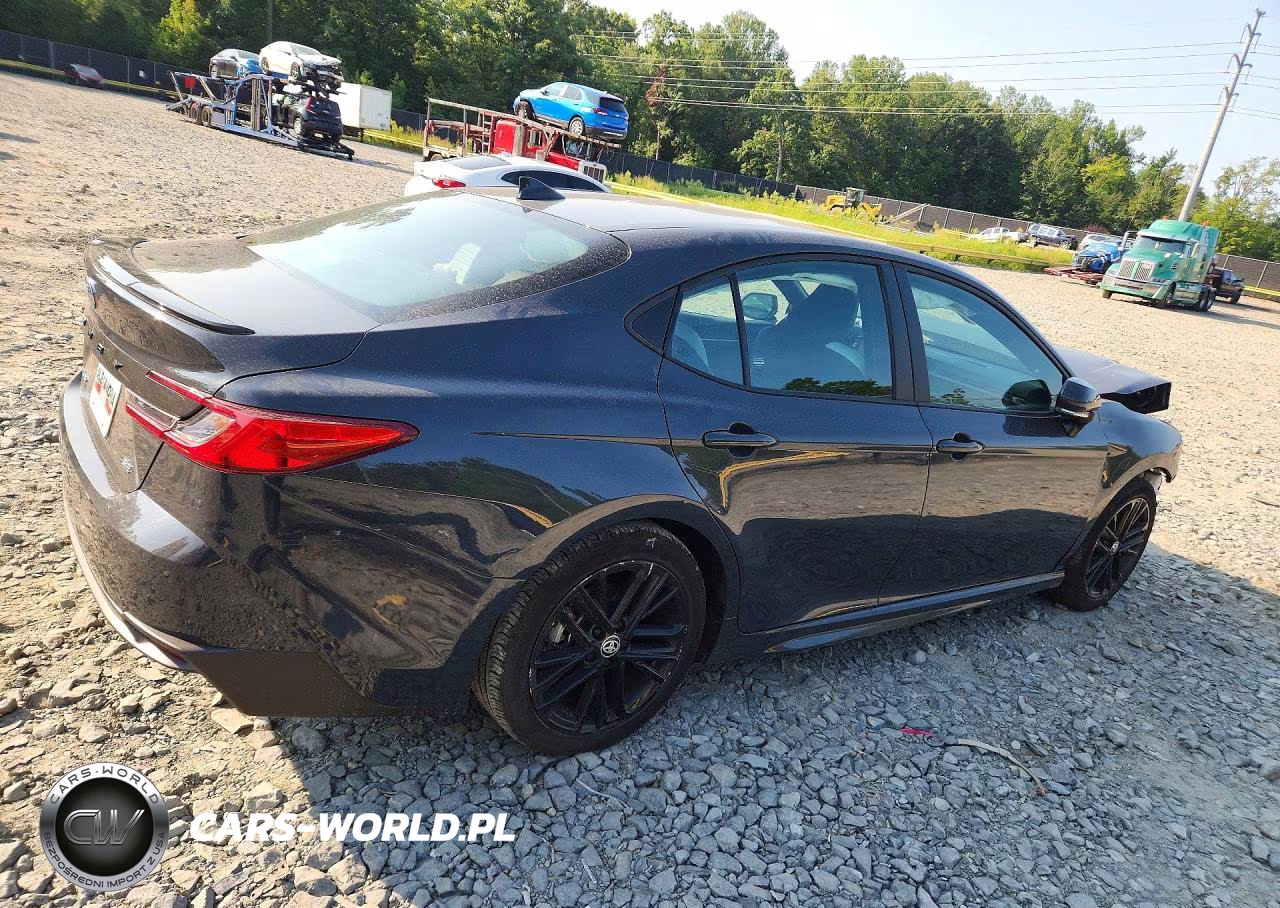 2025 Toyota Camry Se VIN:4T1DAACKXSU543879 - 3