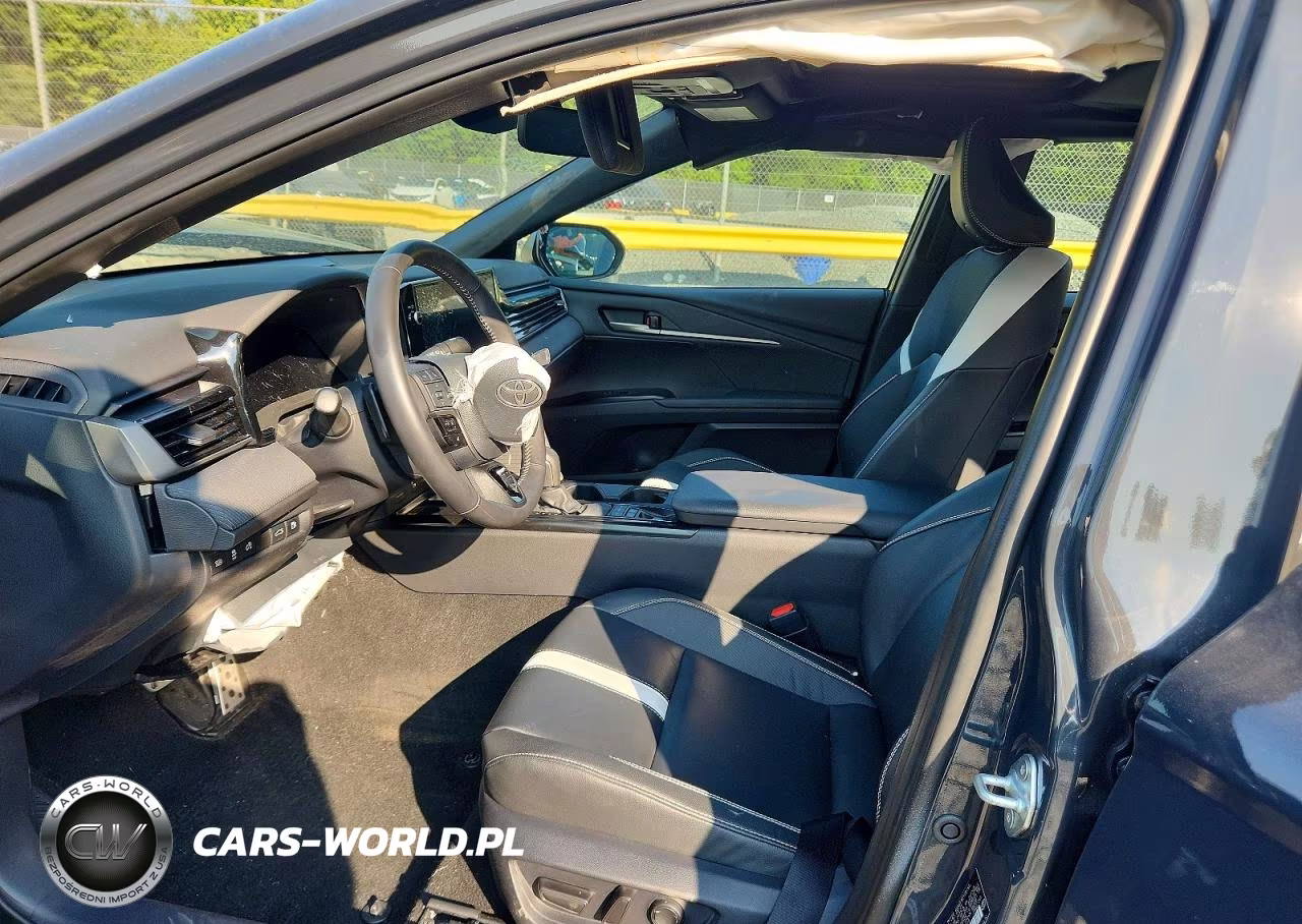2025 Toyota Camry Se VIN:4T1DAACKXSU543879 - 7