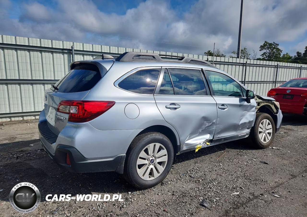 2018 Subaru Outback 2.5I Premium VIN:4S4BSAHC9J3393953 - 3