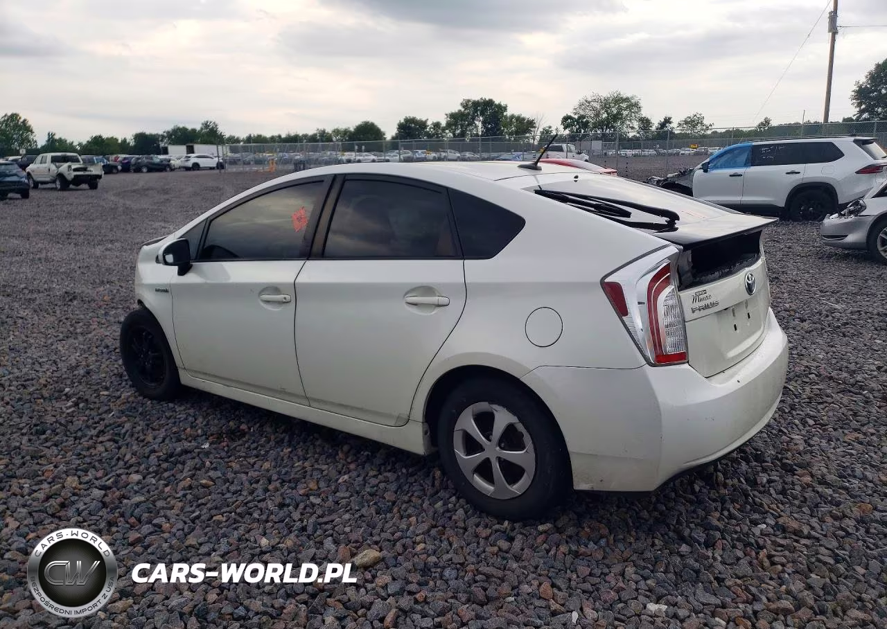 2015 Toyota Prius Three VIN:JTDKN3DU3F1892059 - 2