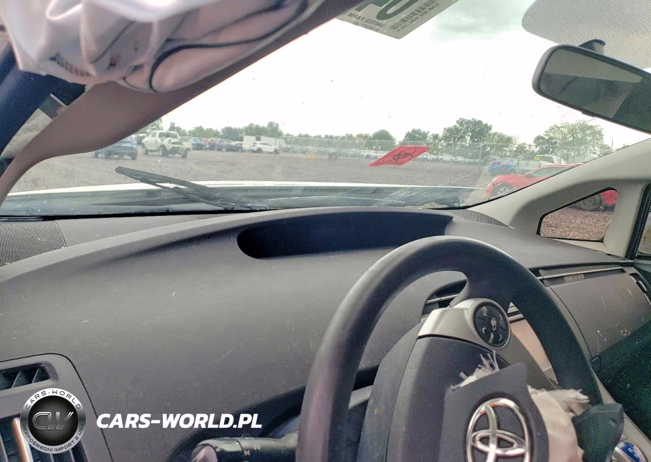 2015 Toyota Prius Three VIN:JTDKN3DU3F1892059 - 9