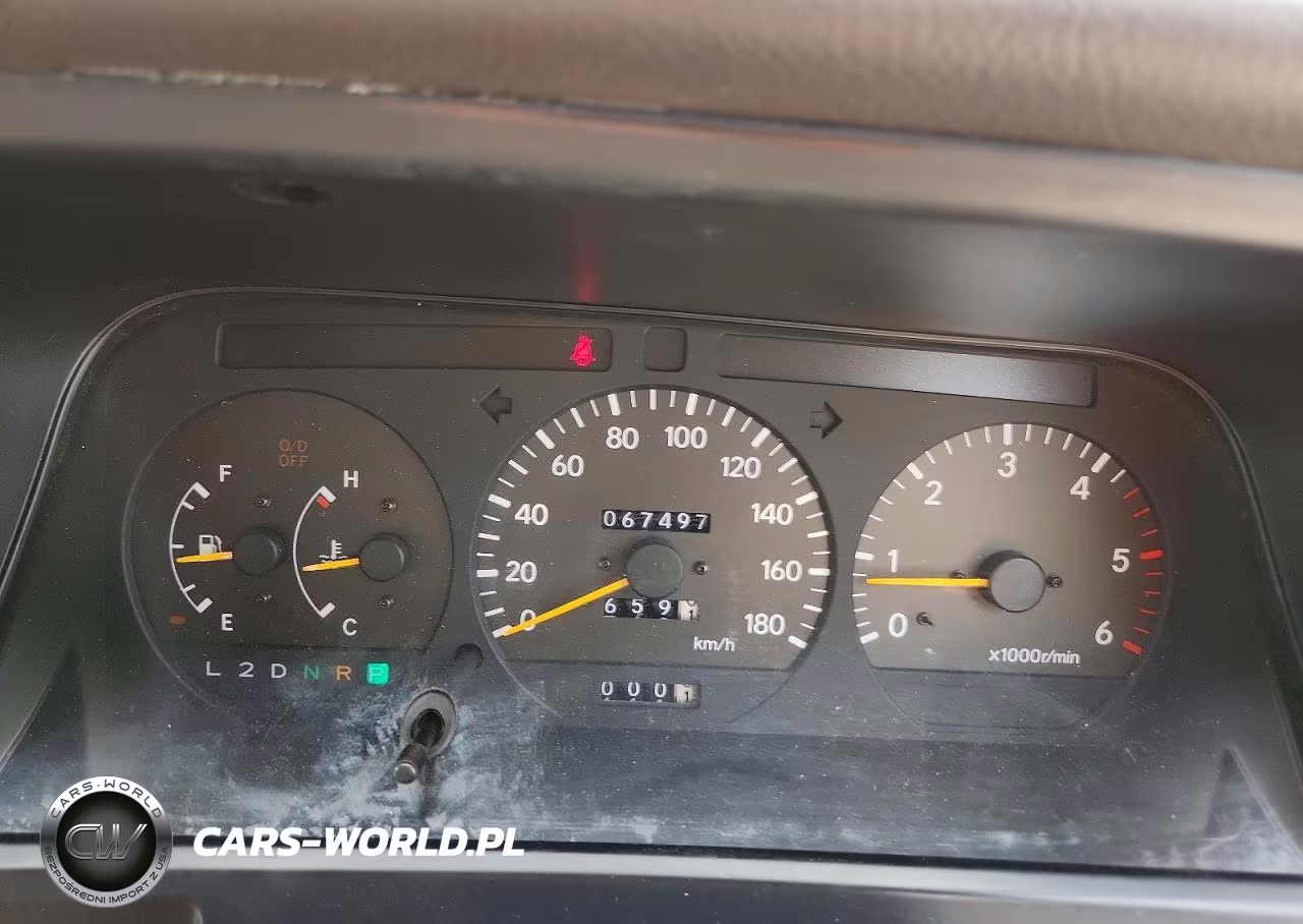 1993 Toyota Hiace VIN:KZH1000008555 - 9