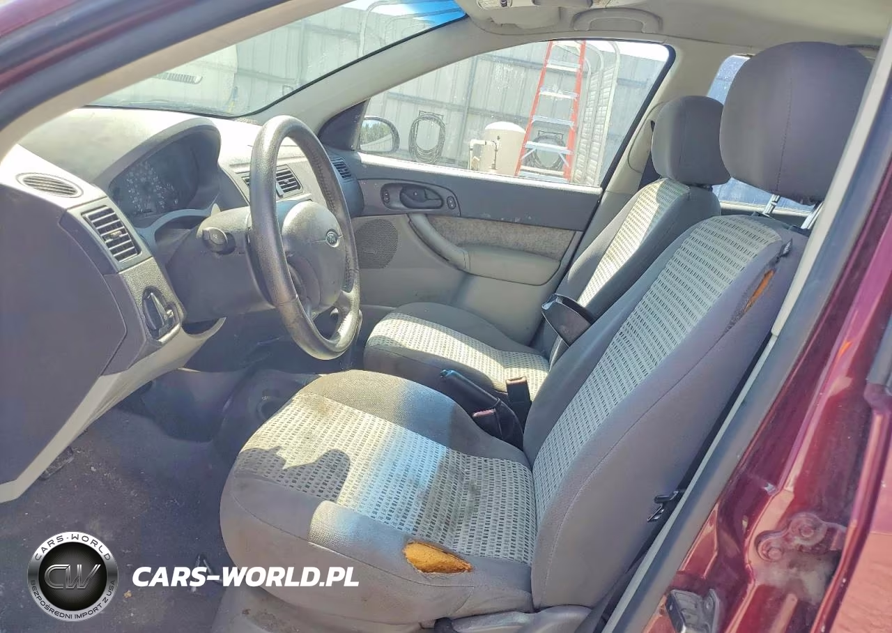 2007 Ford Focus Zx4 VIN:1FAHP34N37W365047 - 7