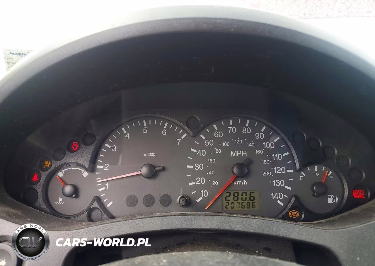 2007 Ford Focus Zx4 VIN:1FAHP34N37W365047 - 9