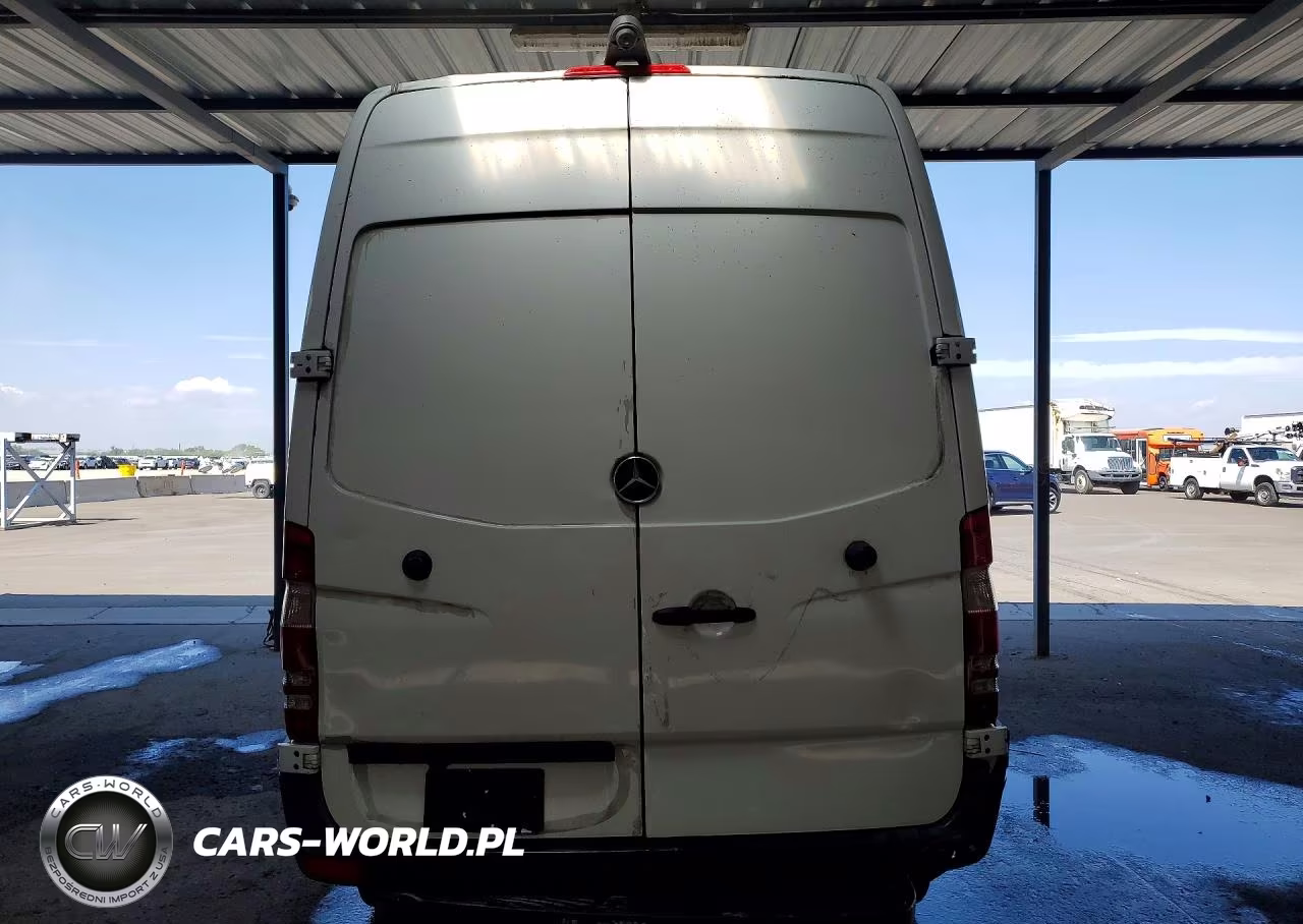 2017 Mercedes-Benz Sprinter 2500 VIN:WD3PE7CD9HP565528 - 6