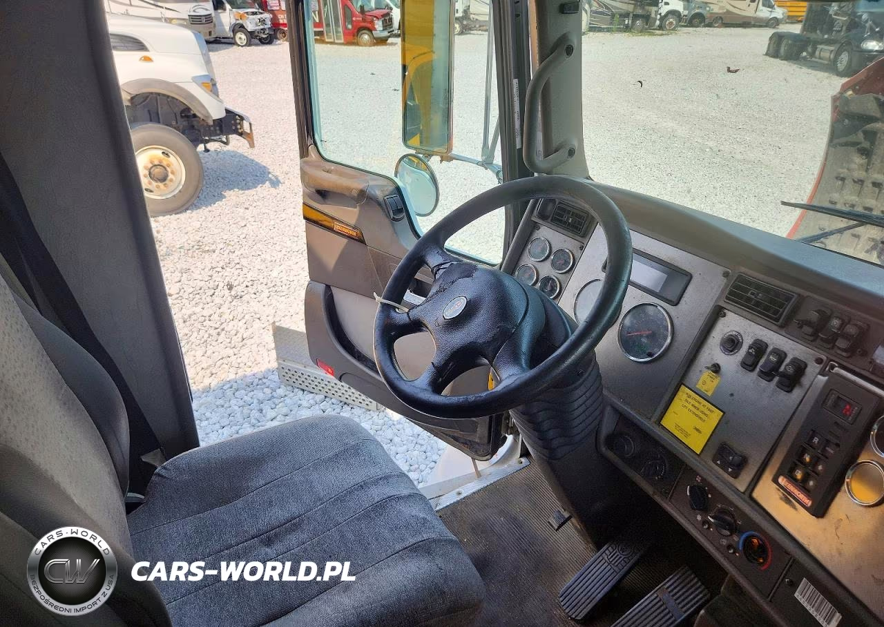 2015 Kenworth T300 Box Truck VIN:2NKHHM6X8FM440288 - 8