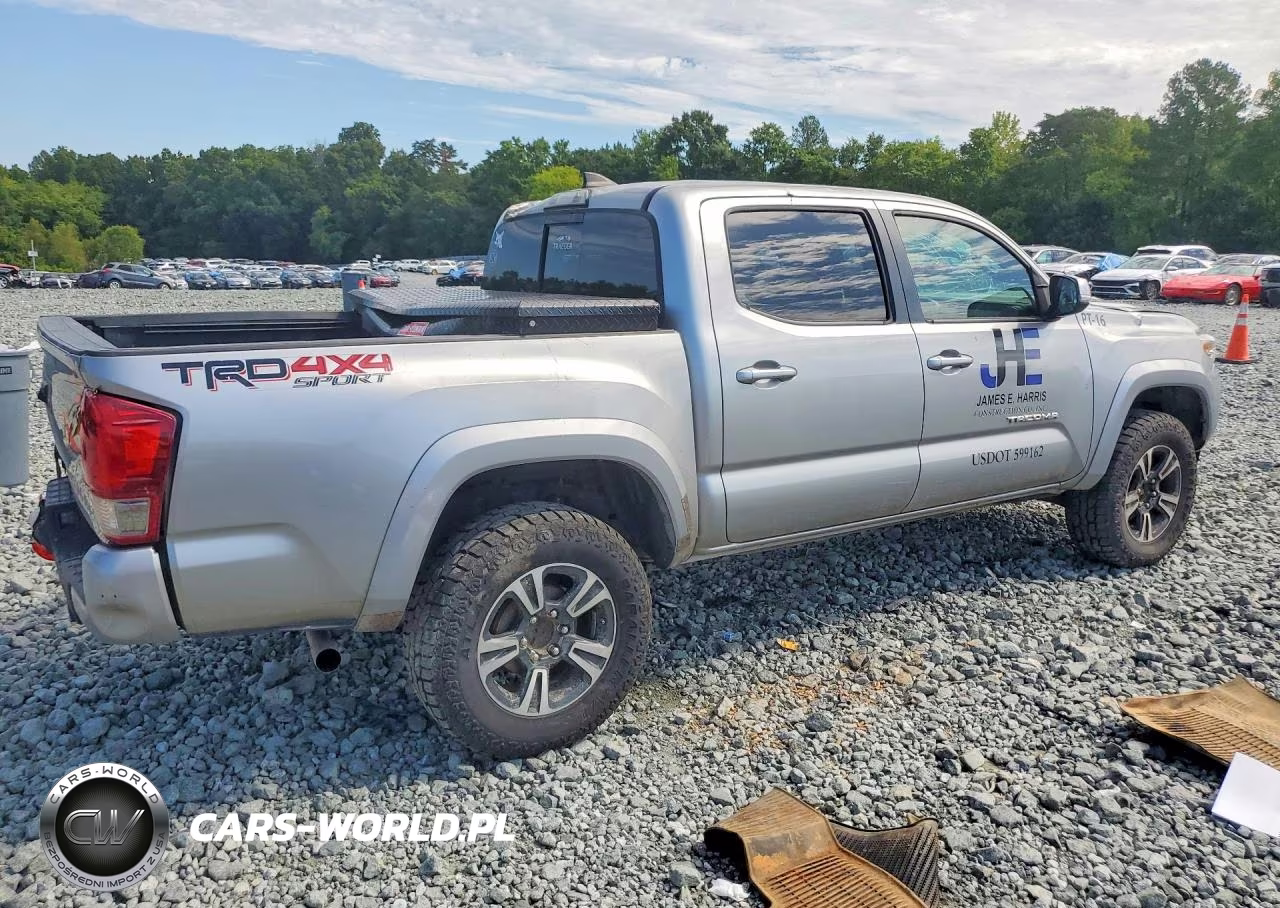 2017 Toyota Tacoma Trd Sport VIN:3TMCZ5AN2HM085457 - 3