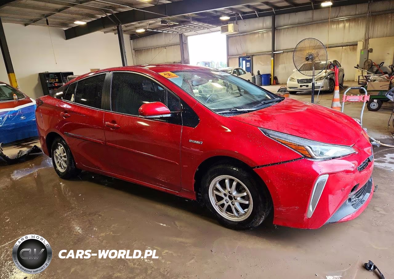 2019 Toyota Prius Xle Awd-E VIN:JTDL9RFU3K3012968 - 4