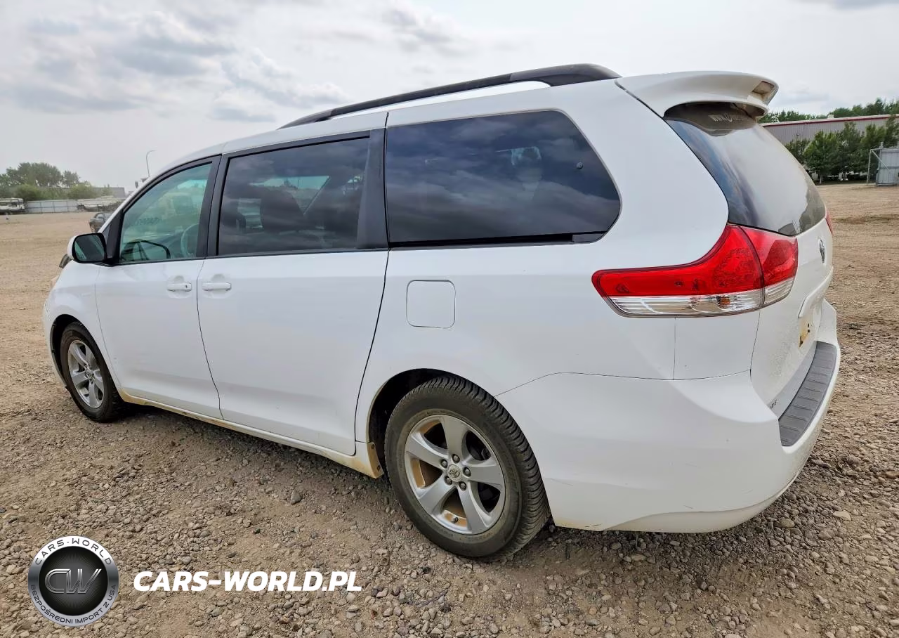 2012 Toyota Sienna Le VIN:5TDKK3DC5CS253096 - 2