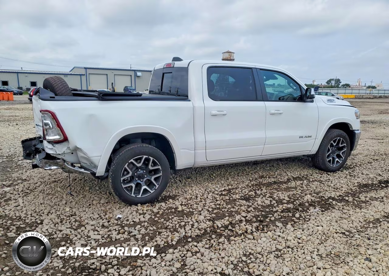 2025 Ram 1500 Laramie VIN:1C6SRFJP2SN567594 - 3