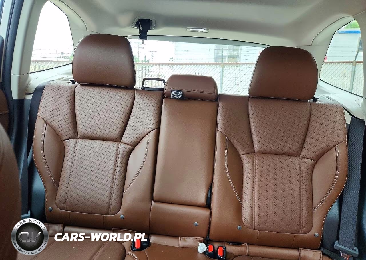 2021 Subaru Forester Touring VIN:JF2SKAXC8MH575609 - 10
