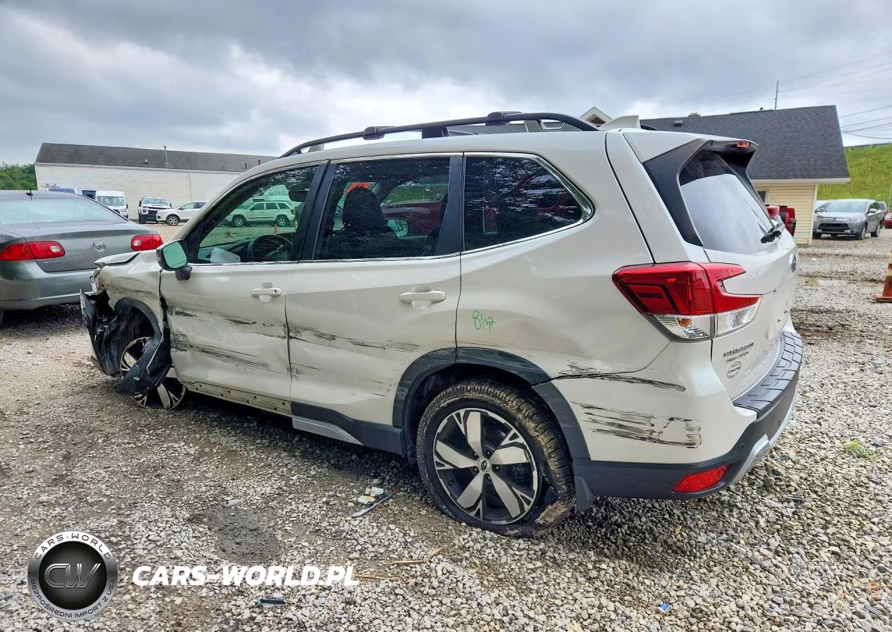 2021 Subaru Forester Touring VIN:JF2SKAXC8MH575609 - 2