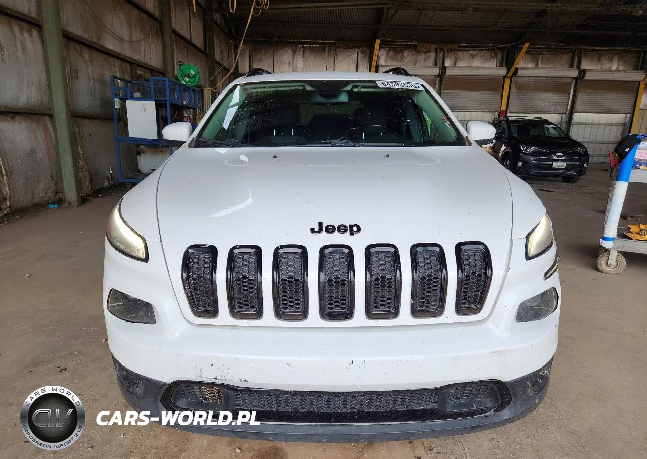 2018 Jeep Cherokee Latitude VIN:1C4PJMCX6JD571739 - 5